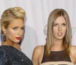 Paris Hilton et sa soeur Nicky lors de la soirée des Fox Reality Channel Really Awards au Misc Box à Hollywood le 13 octobre 2009
