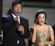 George Lopez et Eva Longoria font les pitres, sur scène, à la fête de la musique latine. 13/10/09