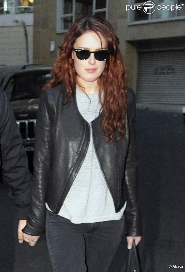 Rumer Willis et son boyfriend Micah Alberti sortent d'un déjeuner au Wagamama à Sydney en Australie le 29 septembre 2009