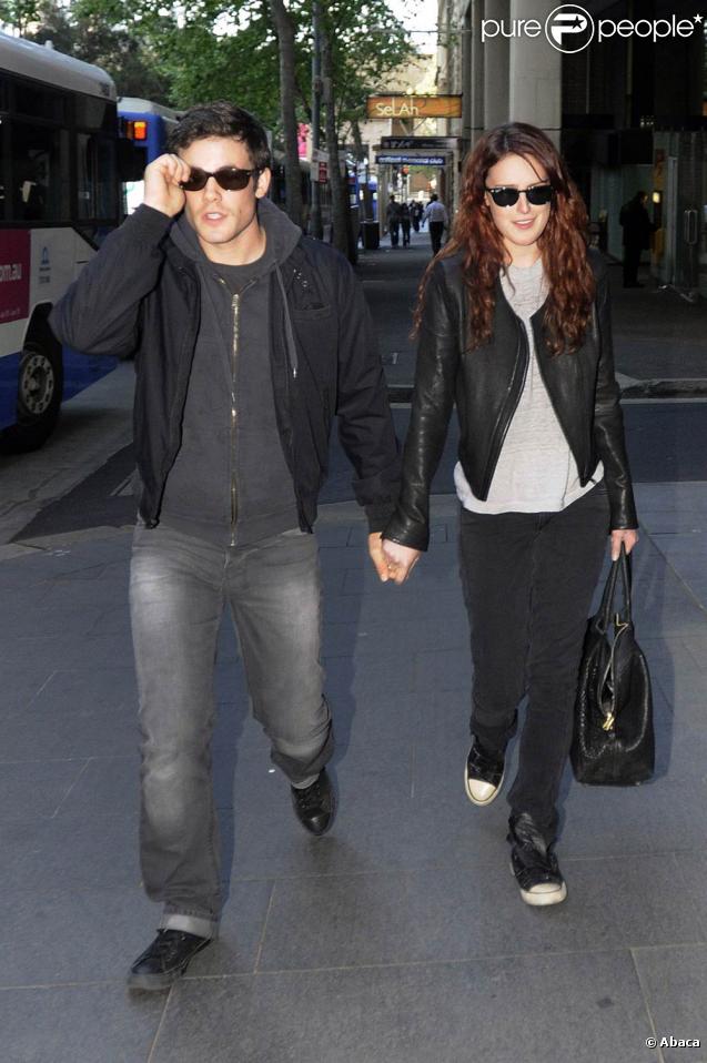 Rumer Willis et son boyfriend Micah Alberti sortent d'un déjeuner au Wagamama à Sydney en Australie le 29 septembre 2009
