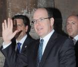 Le prince Albert de Monaco lors de l'inauguration de l'exposition ''Les Années Brigitte Bardot'' à Rome le 15 octobre 2009