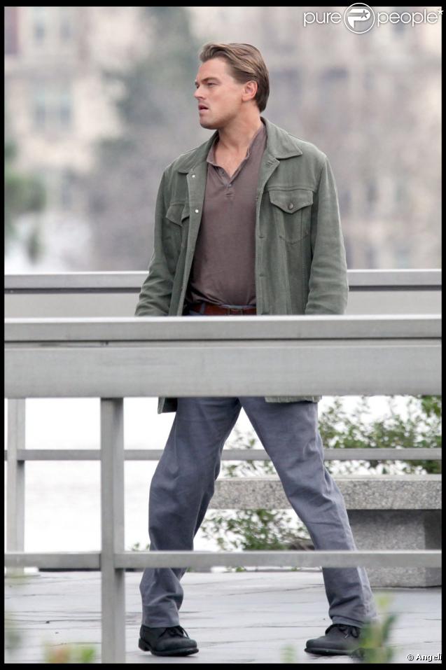 Leonardo DiCaprio sur le tournage d'Inception à Los Angeles le 19 octobre 2009