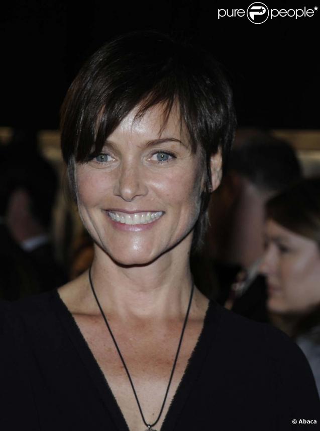 Carey Lowell à la première d'Amelia le 20/10/09 à New York !