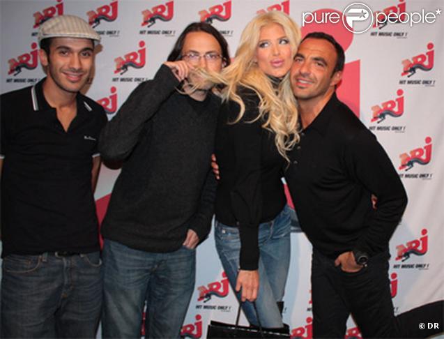 Mustapha, Flo, Victoria Silvstedt et Nikos
