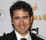 John Lloyd Young lors de l'avant-première de Oy Vey ! My Son is Gay ! le 22 octobre à Los Angeles