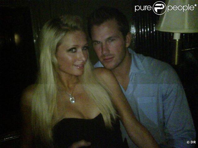 Paris Hilton et Doug Reinhardt fêtent l'anniversaire de Doug au Body English, une boîte de nuit de Las Vegas