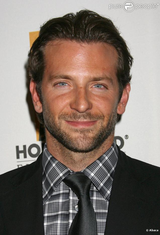 Bradley Cooper lors de la 13e soirée annuelle des Hollywood Awards à Los Angeles le 26 octobre 2009