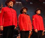 Les Monty Python au grand complet sur la scène du royal albert hallde Londres pour une représentation exceptionnelle de Not The Messiah, le 23 octobre 2010.