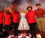 Les Monty Python au grand complet sur la scène du royal albert hallde Londres pour une représentation exceptionnelle de Not The Messiah, le 23 octobre 2010.