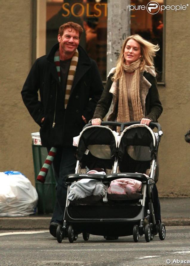 Dennis Quaid, sa femme, Kimberly Buffington, et leurs jumeaux, Thomas Boone et Zoe Grace