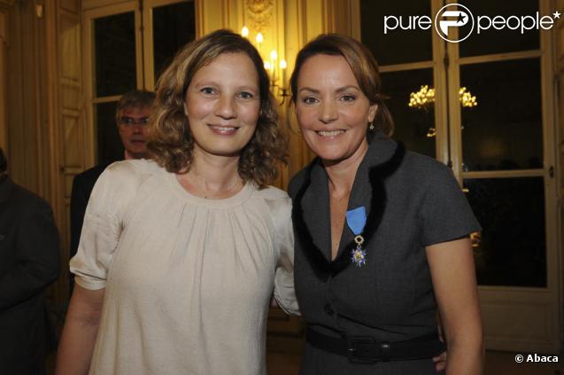 Catherine Schoffer (directrice des programmes de Téva) et Cendrine Dominguez au ministère de l'écologie (27 octobre 2009)