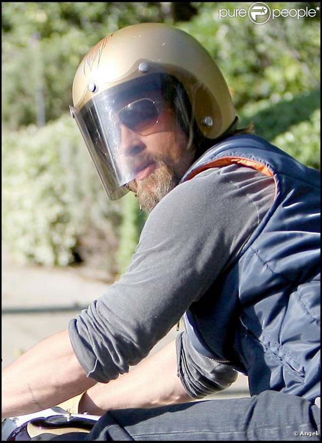 L'accident de Bradt Pitt, seconde par seconde... Chapeau l'artiste !