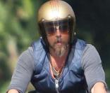 L'accident de Bradt Pitt, seconde par seconde... Chapeau l'artiste !