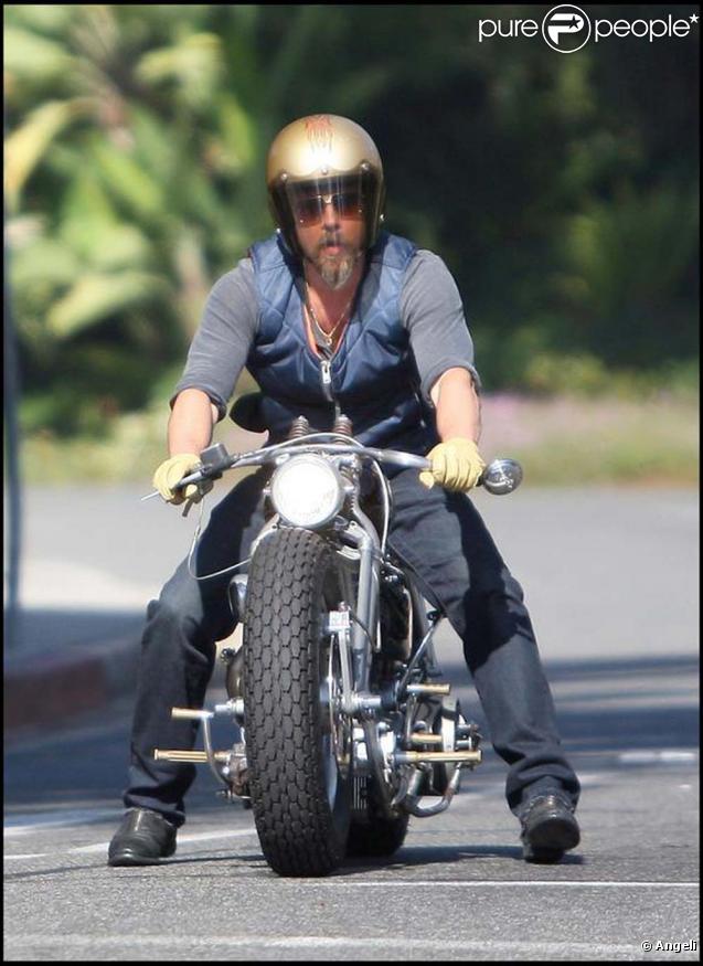 L'accident de Bradt Pitt, seconde par seconde... Chapeau l'artiste !