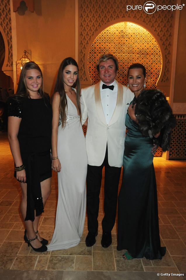 Yasmin et Simon Le Bon et leurs filles Talullah et Amber lors de l'inauguration du complexe hôtelier de Mazagan Beach au Maroc le 31 octobre 2009