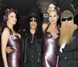 Slash (Guns and Roses) et Billy Gibbons (ZZ Top) à la cérémonie des Classic Rock Awards, le 2 novembre à Londres !
