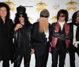 Queen, AC/DC, Rolling Stones, Iggy Pop... L'incroyable photo de famille des légendes du rock !
