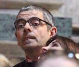 Rowan Atkinson en vacances à Rome avec sa femme Sunestra et sa fille Lily le 20 octobre 2009