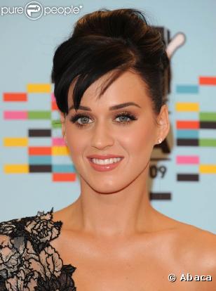 Katy Perry sur le tapis rouge des MTV EMA 2009 à Berlin, le 4 novembre 2009