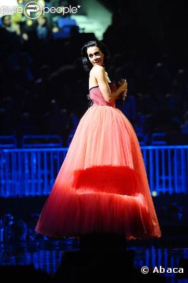 Katy Perry sur la scène des MTV EMA 2009 à Berlin, le 4 novembre 2009