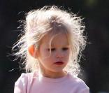 Violet Affleck s'amuse dans un parc de Santa Monica, le 6 novembre 2009