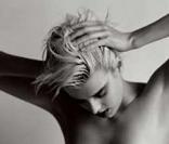 Agyness Deyn, en couverture de 032c