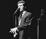 Eddy Mitchell sur la scène de l'Olympia en 1969. 