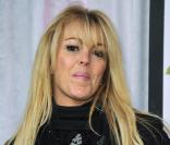 Dina Lohan, la maman de Lindsay Lohan, fait des révélations choc sur une relation qu'aurait entrenue sa fille avec l'acteur décédé Heath Ledger.