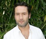 Gilles Lellouche en cavale... avec un homme blessé !