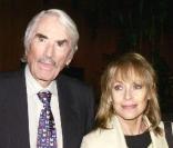 Gregory Peck et Véronique Passani se sont également rencontrés lors d'une interview. Entre l'acteur américain et la reporter frenchy, c'est le coup de foudre. Pour lui, elle abandonne sa plume et lui tiendra la main jusqu'à la fin... 
 &nbsp;<