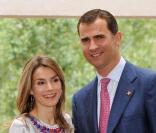  C'est lors d'un dîner que la vie de la journaliste espagnole a finalement basculé. En 2003 Letizia Ortiz, une jolie jeune femme de 27 ans croise le chemin du prince Felipe d'Espagne. En 2004, elle devient alors Princesse des Asturies. 
 