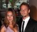 Jessica Michibata est journaliste mais c'est aussi une vraie beauté ! Lors d'une interview pour le Grand Prix de Monaco, le nouveau champion du monde de F1 Jenson Button est séduit. Eh oui, Jenson, les belles carrosseries.. ça le connaît ! 