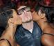 Pitbull est lâché... et les femmes se jettent sur lui !