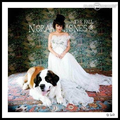 Norah Jones sortira ce lundi 16 novembre en France  The Fall , son quatrième album.
