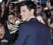 Taylor Lautner, lors de l'avant-première de  Twilight 2 - Tentation , qui s'est tenue au Graumann's Chinese Theatre, à Los Angeles, le 16 novembre 2009.