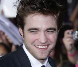 Robert Pattinson, lors de l'avant-première de  Twilight 2 - Tentation , qui s'est tenue au Graumann's Chinese Theatre, à Los Angeles, le 16 novembre 2009.