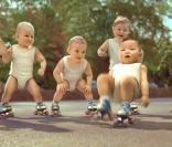 Redécouvrez la publicité exceptionnelle lancée par Evian en juillet dernier.
