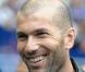 Zinedine Zidane : Un champion du monde reconverti en... chauffeur-livreur ?