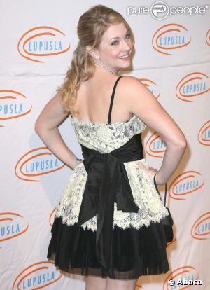 Melissa Joan Hart assiste à la 8e édition du Bag Ladies Luncheon, à Beverly Hills le 18 novembre 2009.