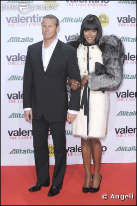 Naomi Campbell et Vladislav Doronin à l'avant-première du film  Valentino, the last emperor  à Milan le 18 novembre 2009.