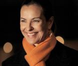 Carole Bouquet illumine la rue Vieille-du-Temple, le 19 nevembre à Paris.