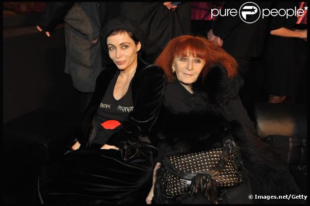 Emmanuelle Béart et Sonia Rykiel à la soirée de lancement de la collection Sonia Rykiel pour H&M le 1/12/09 au Grand Palais à Paris