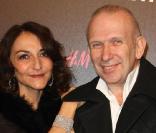 Nathalie Rykiel et Jean-Paul Gaultier à la soirée de lancement de la collection Sonia Rykiel pour H&M le 1/12/09 au Grand Palais à Paris