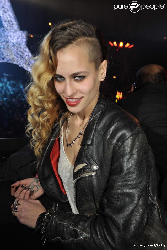 Alice Dellal à la soirée Sonia Rykiel et H&M à Paris le 1 décembre 2009