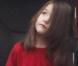 Suri Cruise : Après les talons... le maquillage ! Au secours !
