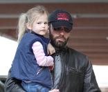 Ben Affleck  va chercher sa fille à Santa Monica (16 décembre 2009)