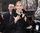 Céline Dion et René Angélil se baladent à New York avec leur nouveau petit chien. Décembre 2009