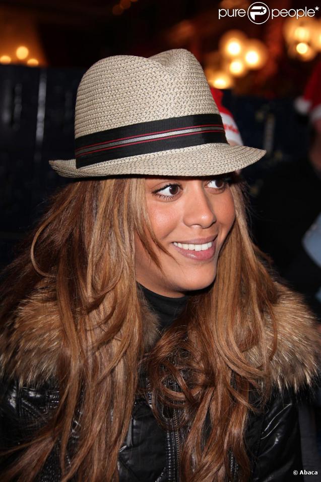 Amel Bent au Noël du Secours Populaire au Cirque d'Hiver le 23/12/09