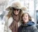 Quand Elle Macpherson s'éclate avec son fils aîné, Arpad, à Aspen... Elle est sublime !