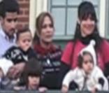 Jennifer lopez avec ses enfants à Disneyland le 25 décembre 2009